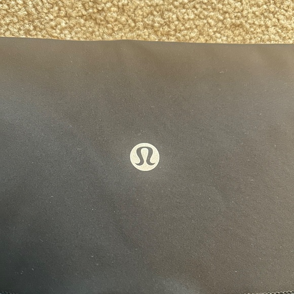Black Wunder Lululemon Leggings - Picture 4 of 4
